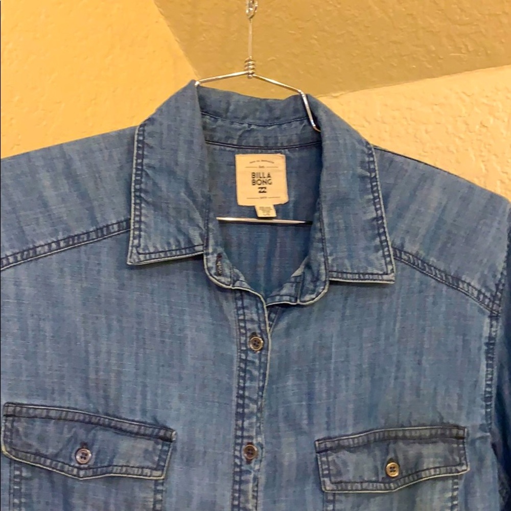 Billabong Frayed Bottom Demin Button Up! - image 2